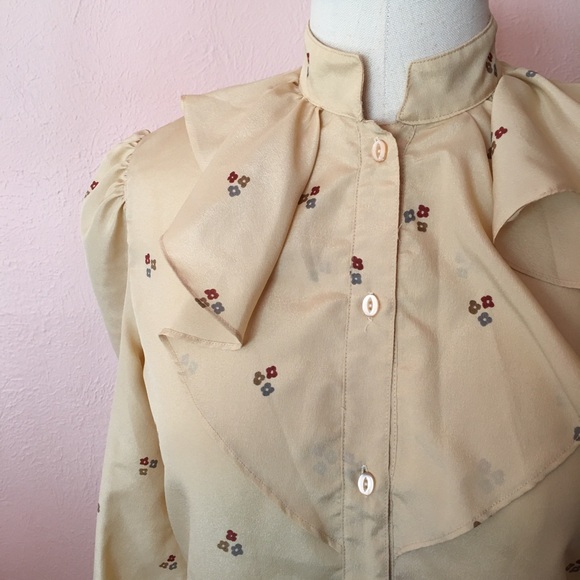 Vintage Tops - Vintage mandarin collar ruffle puff sleeve blouse